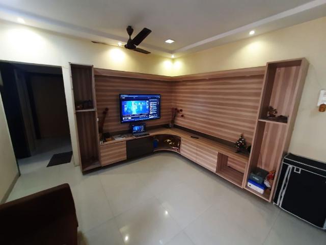 Rental | 2 BHK 860 Sq.Ft. Apartment in Green View Goregaon