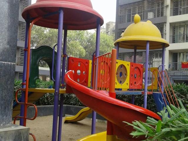 Rental | 2 BHK 875 Sq.Ft. Apartment in Mayuresh Residency Mumbai