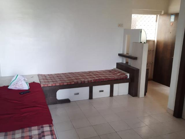 Rental | 2 BHK 870 Sq.Ft. Apartment in Mahatma Society