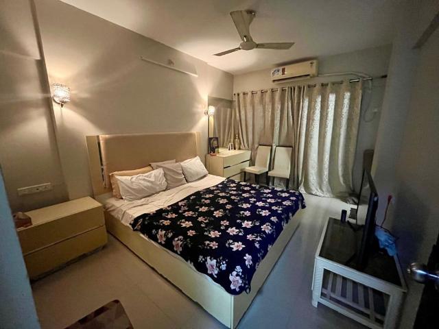 Rental | 2 BHK 880 Sq.Ft. Apartment in Sethia Green View