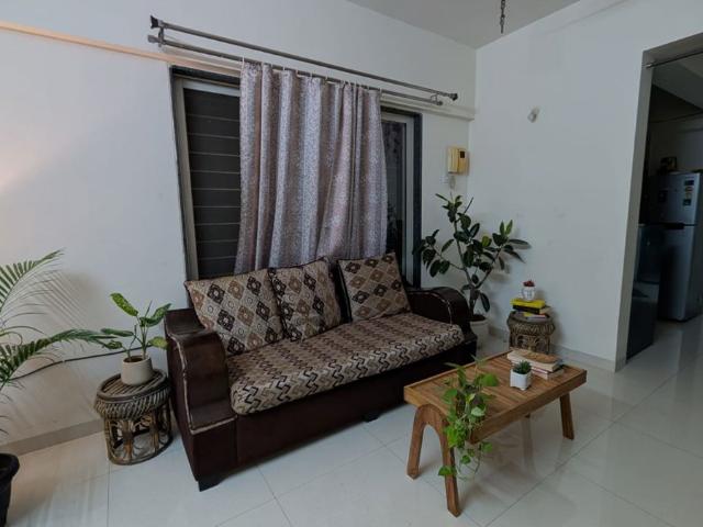 Rental | 2 BHK + 890 Sq.Ft. Apartment in Majestique Signature Towers