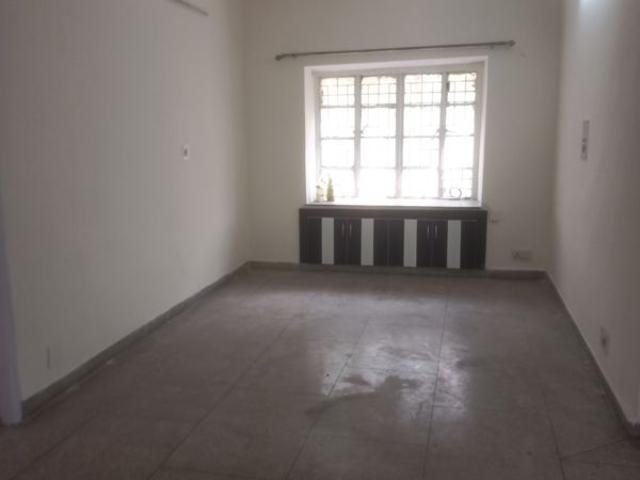 Rental | 2 BHK 900 Sq.Ft. Apartment in Vasant Kunj