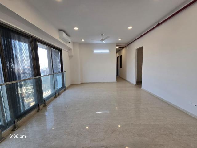 Rental | 2 BHK + 900 Sq.Ft. Apartment in Adani Ten BKC