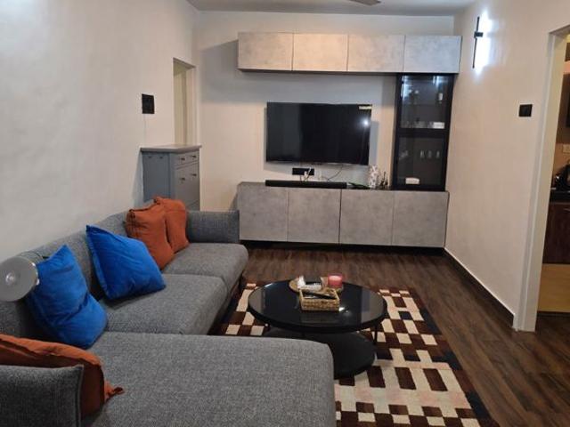 Rental | 2 BHK 900 Sq.Ft. Apartment in Andheri West