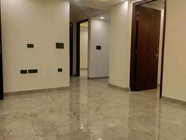Rental | 2 BHK + 900 Sq.Ft. Apartment in Chattarpur