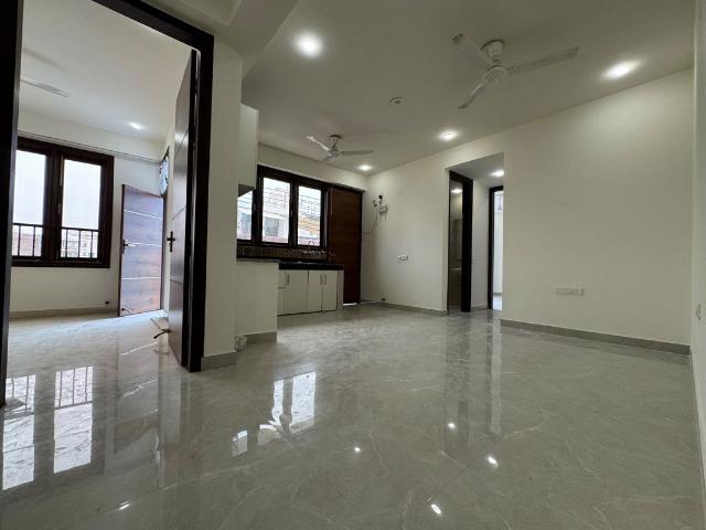 Rental | 2 BHK + 900 Sq.Ft. Apartment in Chattarpur
