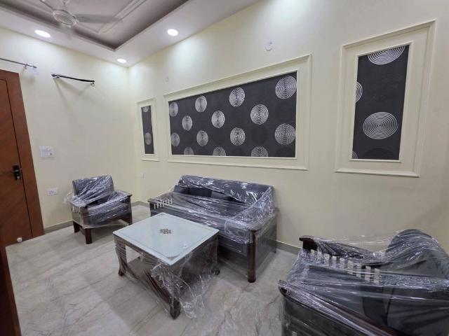 Rental | 2 BHK 900 Sq.Ft. Apartment in Freedom Fighters Enclave