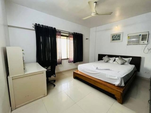 Rental | 2 BHK 900 Sq.Ft. Apartment in K Raheja Vihar