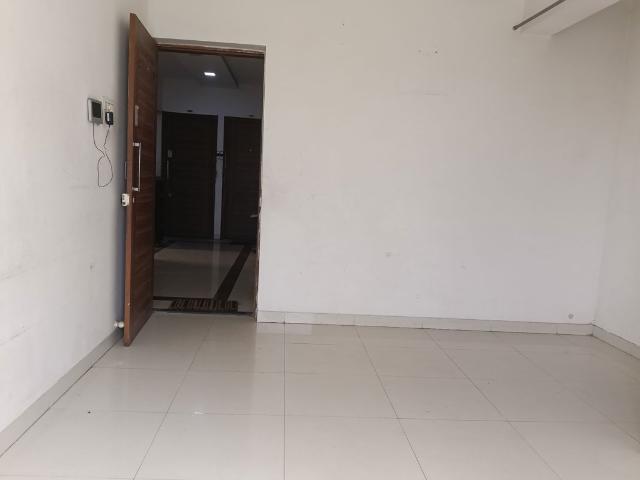 Rental | 2 BHK 900 Sq.Ft. Apartment in Laxmi Paradise