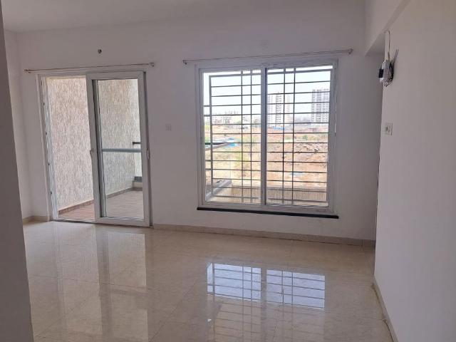 Rental | 2 BHK 900 Sq.Ft. Apartment in Majestique Towers East Wing B