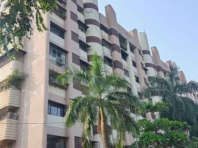 Rental | 2 BHK 900 Sq.Ft. Apartment in New Haridas Park CHS