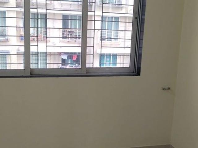 Rental | 2 BHK 900 Sq.Ft. Apartment in Palazzio CHS