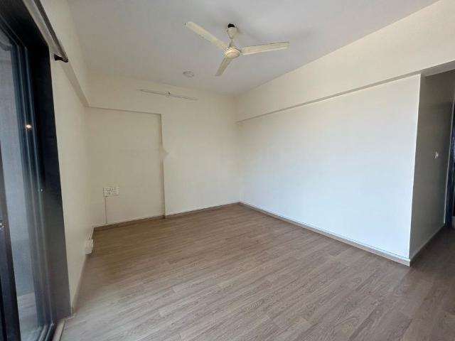 Rental | 2 BHK 900 Sq.Ft. Apartment in Paradise Sai World Empire