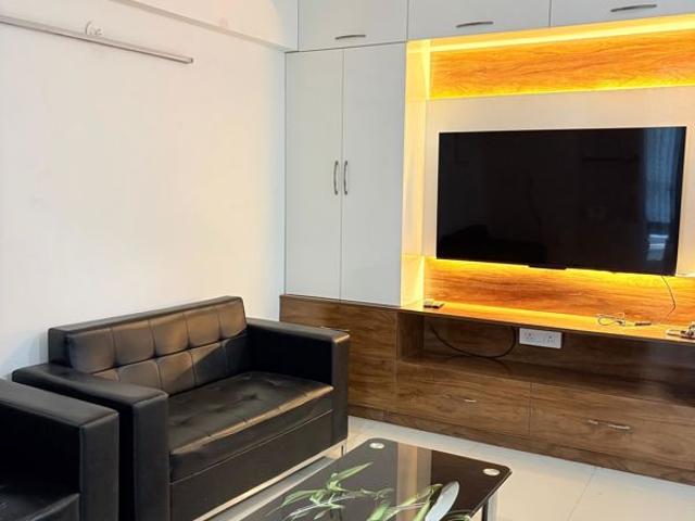 Rental | 2 BHK 900 Sq.Ft. Apartment in Pyramid Urban Homes 3