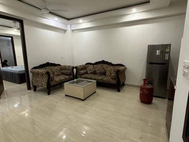 Rental | 2 BHK 900 Sq.Ft. Apartment in Saket