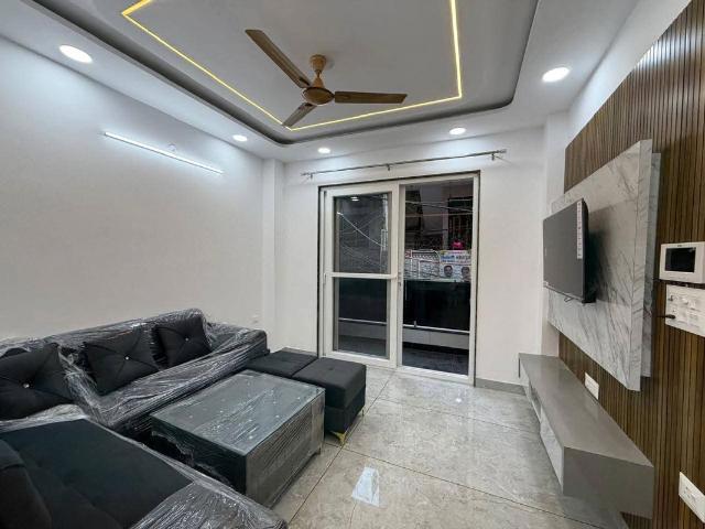 Rental | 2 BHK 900 Sq.Ft. Apartment in Saket