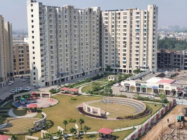 Rental | 2 BHK 900 Sq.Ft. Apartment in SBP Housing Park