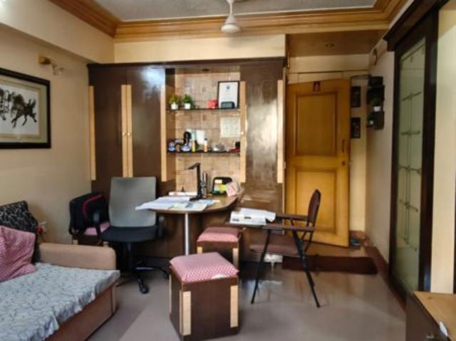 Rental | 2 BHK 900 Sq.Ft. Apartment in Shiv Om CHS
