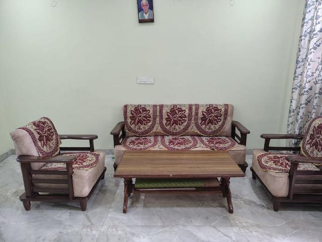 Rental | 2 BHK 900 Sq.Ft. Independent House in GMADA Eco City