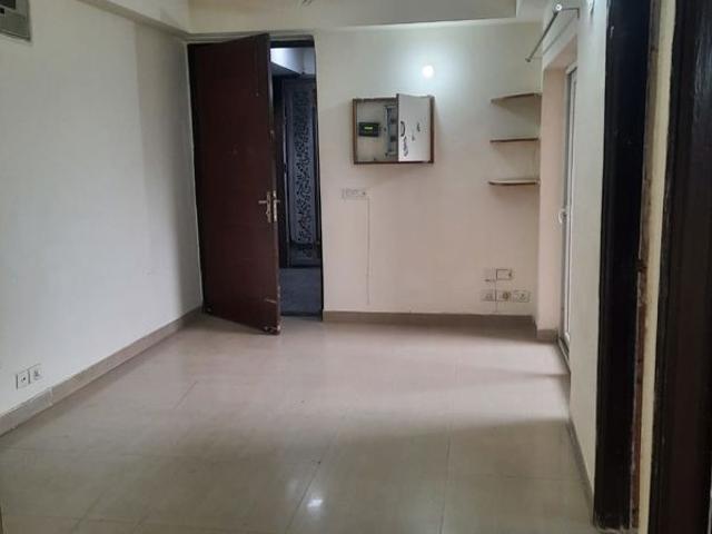 Rental | 2 BHK 915 Sq.Ft. Apartment in Nimbus The Hyde park