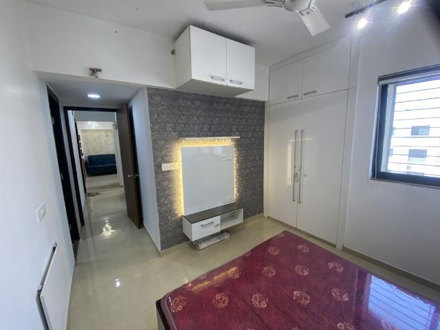 Rental | 2 BHK + 927 Sq.Ft. Apartment in Lodha Palava Downtown