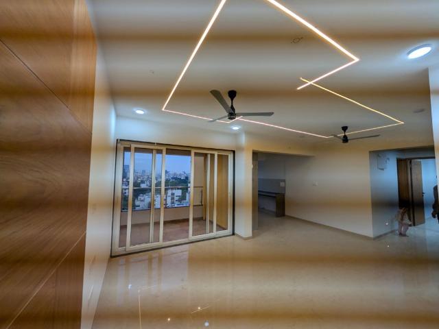 Rental | 2 BHK 934 Sq.Ft. Apartment in Northcape Venicia