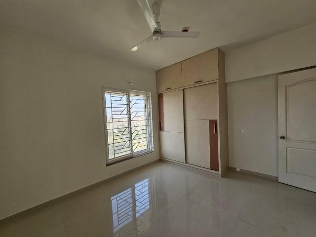 Rental | 2 BHK 935 Sq.Ft. Apartment in Dwarkadheesh Residency