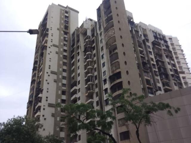 Rental | 2 BHK 935 Sq.Ft. Apartment in Romell Empress