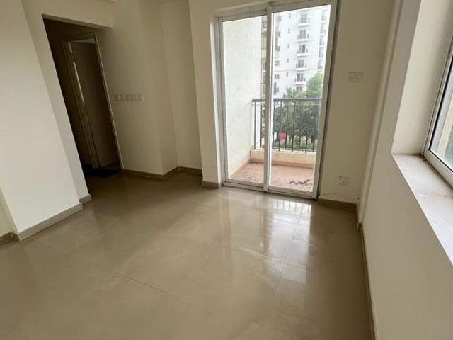 Rental | 2 BHK 946 Sq.Ft. Apartment in DLF Woodland Heights