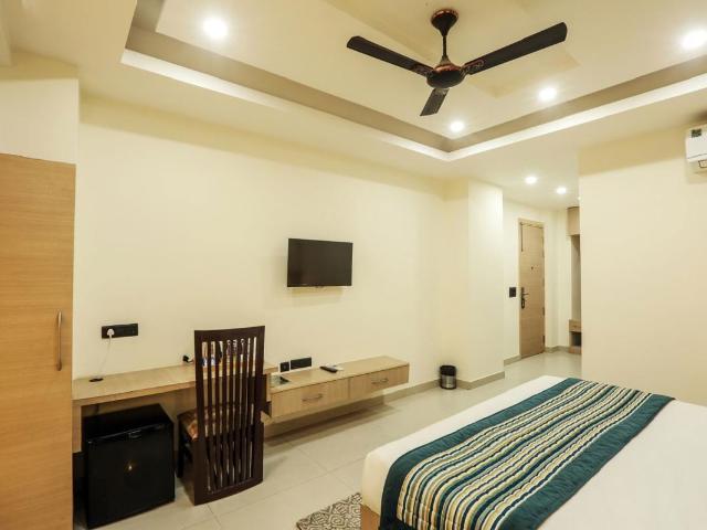 Rental | 2 BHK 956 Sq.Ft. Apartment in Ameya Apartment Khar