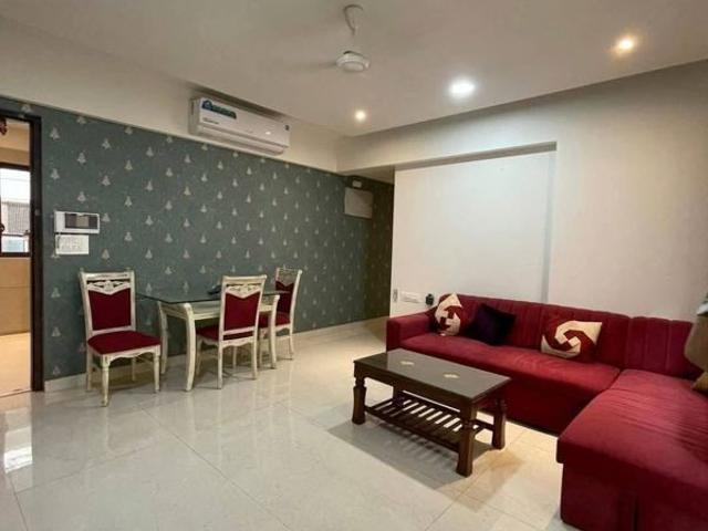 Rental | 2 BHK 950 Sq.Ft. Apartment in Akshay Apartment Bandra West