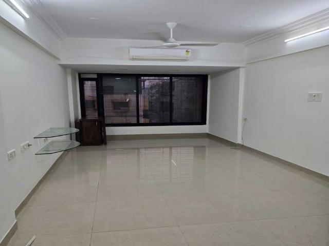 Rental | 2 BHK 950 Sq.Ft. Apartment in Dadar East