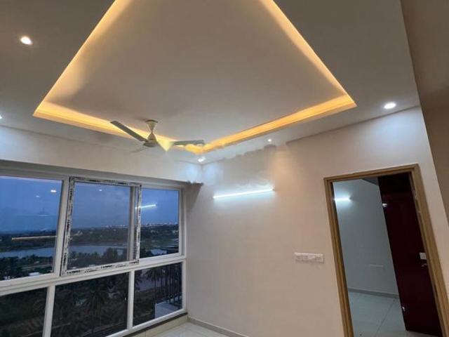 Rental | 2 BHK 950 Sq.Ft. Apartment in Godrej Royale Woods