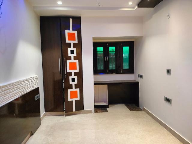 Rental | 2 BHK + 950 Sq.Ft. Apartment in IP Extension