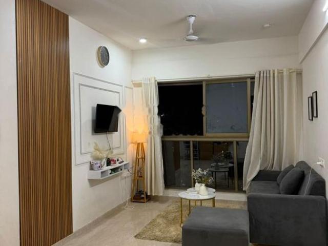 Rental | 2 BHK 950 Sq.Ft. Apartment in Raj Infinia