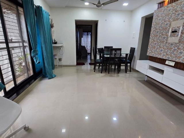Rental | 2 BHK 950 Sq.Ft. Apartment in Runwal Pearl