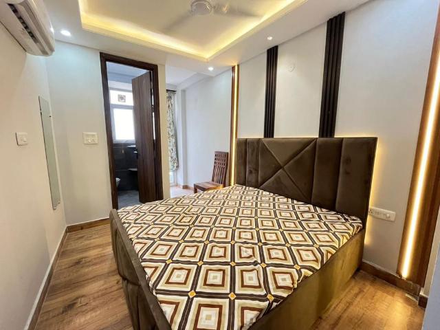 Rental | 2 BHK + 950 Sq.Ft. Apartment in Saket