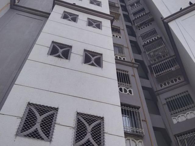 Rental | 2 BHK + 975 Sq.Ft. Apartment in Rustomjee Royale