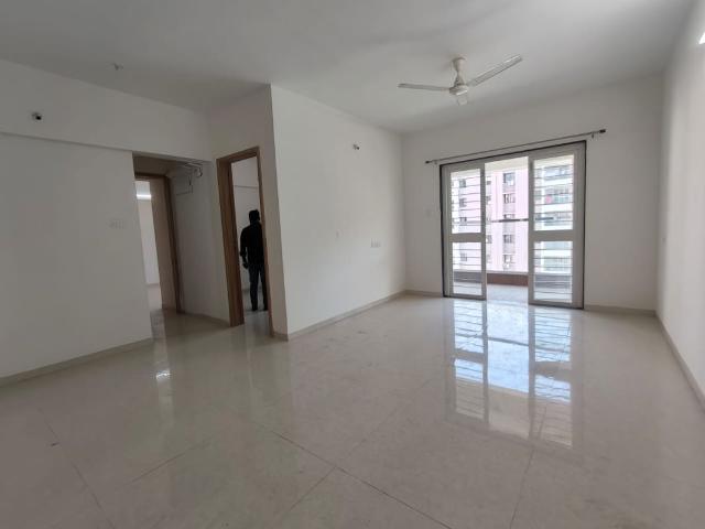 Rental | 2 BHK 980 Sq.Ft. Apartment in Kohinoor Viva City