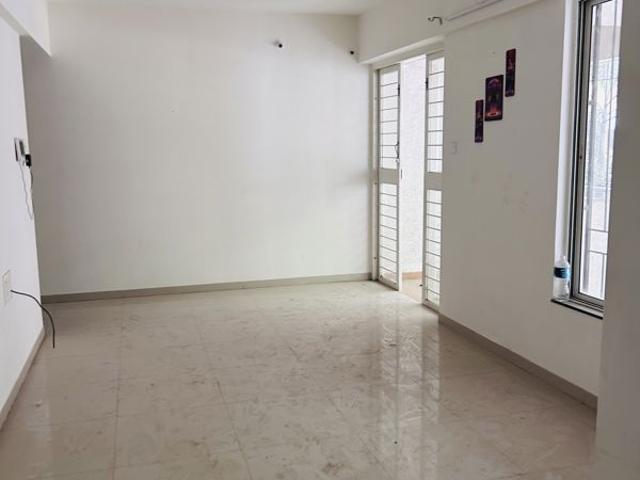Rental | 2 BHK 990 Sq.Ft. Apartment in Surya Skies