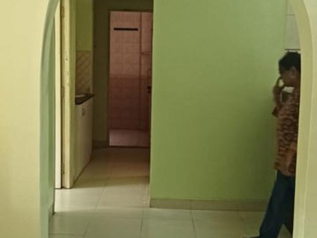 Rental | 2 BHK + Basement 1200 Sq.Ft. Apartment in Yash Classic