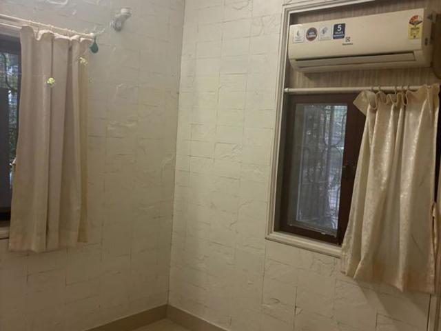 Rental | 2 BHK + Basement 650 Sq.Ft. Apartment in Prabhadevi