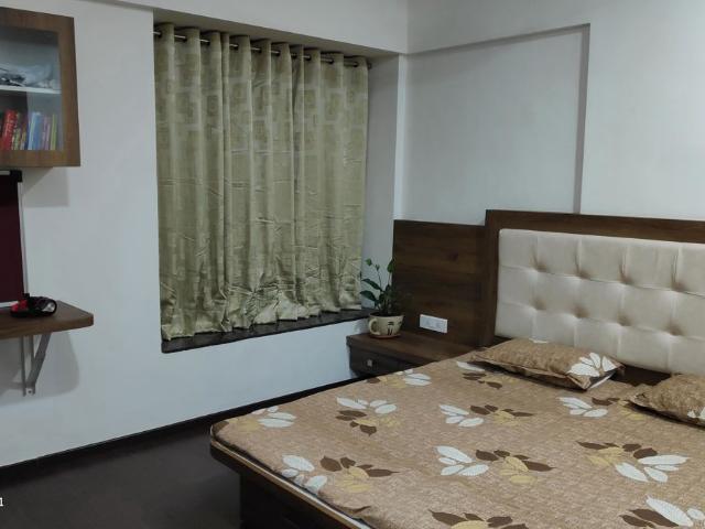 Rental | 2 BHK + Basement 850 Sq.Ft. Apartment in Chloris CHS
