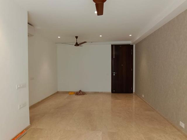 Rental | 2 BHK + Basement,Store Room 1200 Sq.Ft. Apartment in Hiranandani Castle Rock