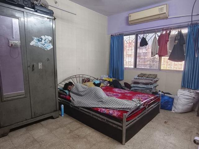 Rental | 2 BHK + Extra Room 600 Sq.Ft. Apartment in Borivali West