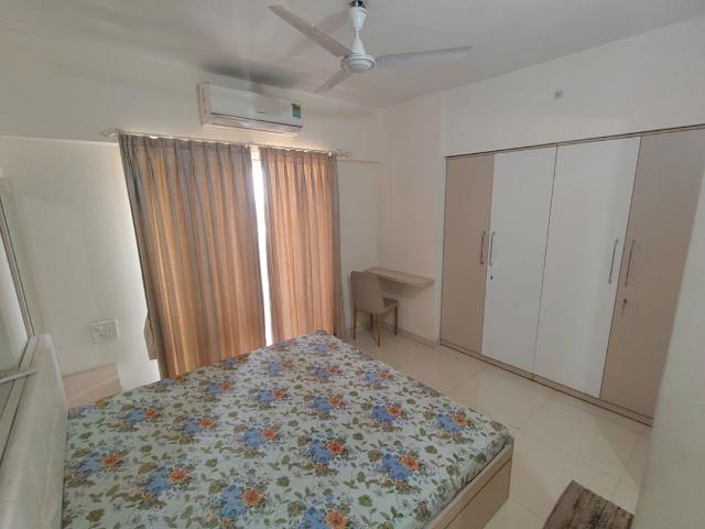Rental | 2 BHK + Extra Room 600 Sq.Ft. Apartment in Swastik Regalia