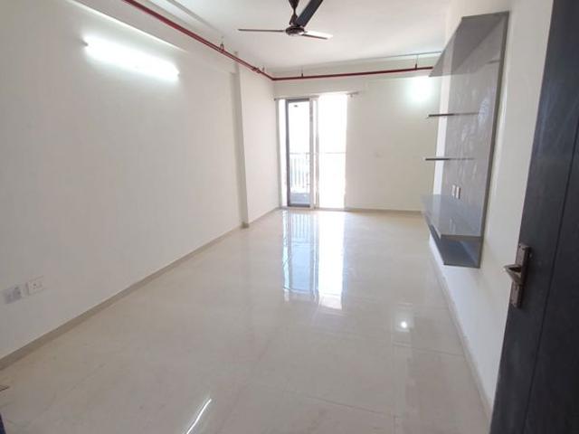 Rental | 2 BHK + Extra Room 690 Sq.Ft. Apartment in Signature The Millennia 2