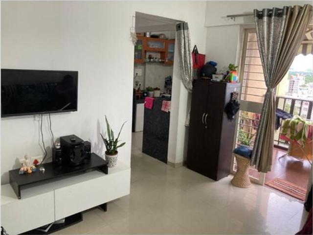 Rental | 2 BHK + Extra Room 720 Sq.Ft. Apartment in Runwal The Central Park