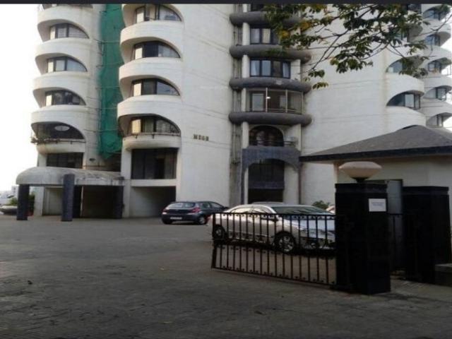 Rental | 2 BHK + Extra Room 725 Sq.Ft. Apartment in Rustomjee Raag