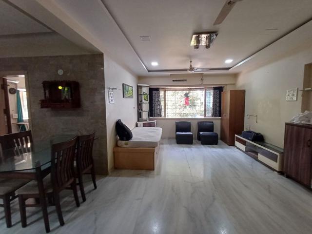 Rental | 2 BHK + Extra Room 770 Sq.Ft. Apartment in Centre Point Society